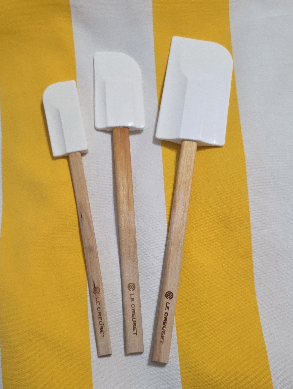 Le Creuset White Silicone and Wood Spatula Set - 3 Piece